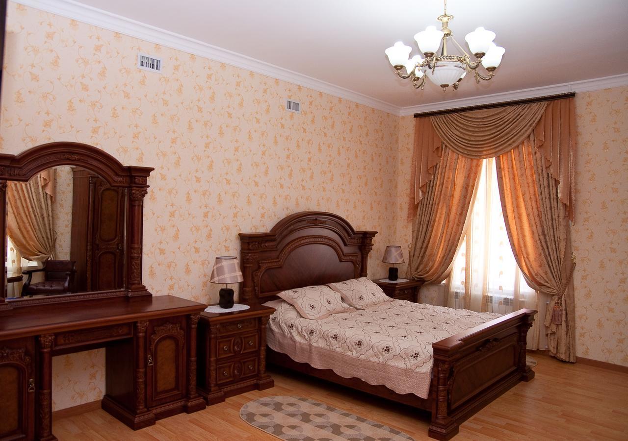 Bahoriston Hotel Guliston Quarto foto